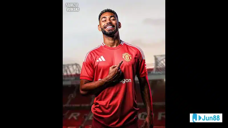 Matheus Cunha nổi bật trên sân cỏ