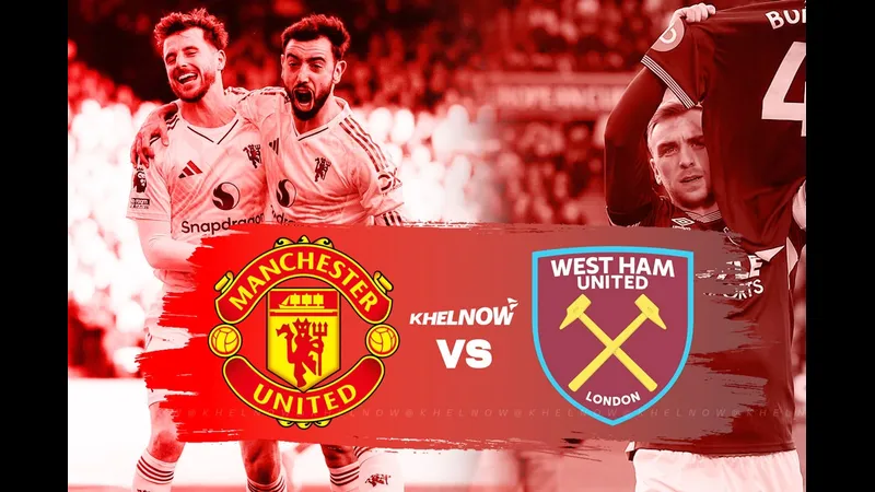 Cầu thủ West Ham và MU đua nhau tranh bóng trên sân cỏ